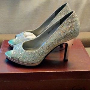 Dress Shoes, size 6, color silver